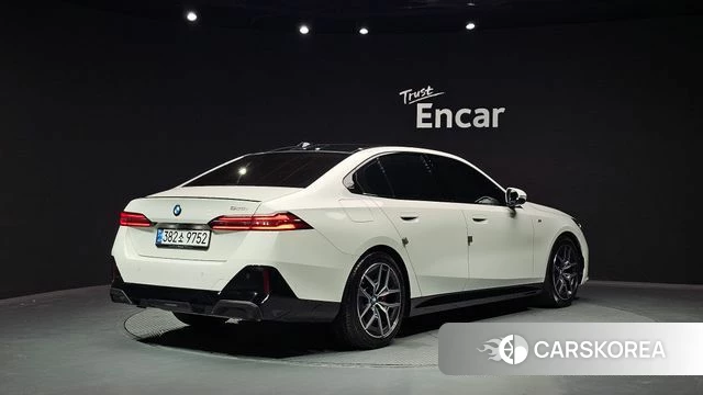 BMW 5 Series (G60) id 4442670 из Кореи 12