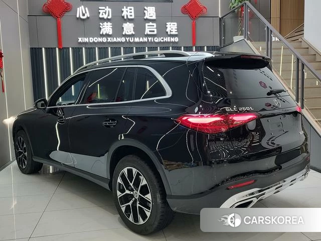 Mercedes-Benz GLC 2023 Черный из Китая, фото 2