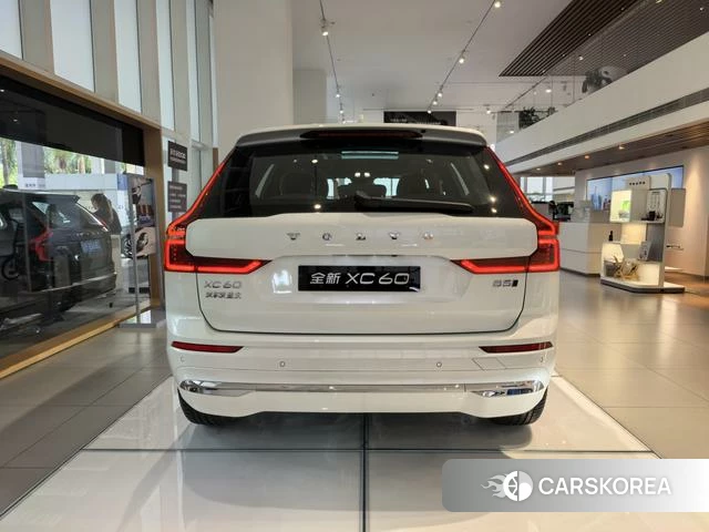 Volvo XC60 2026 Белый из Китая, фото 4