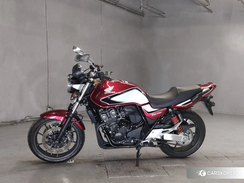 Проданный Honda CB400SF 2019 из Японии, фото 2