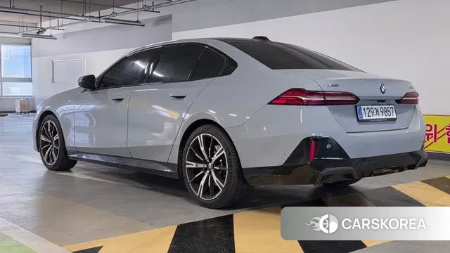 BMW 5 Series (G60) 2025 Серый из Кореи, фото 3