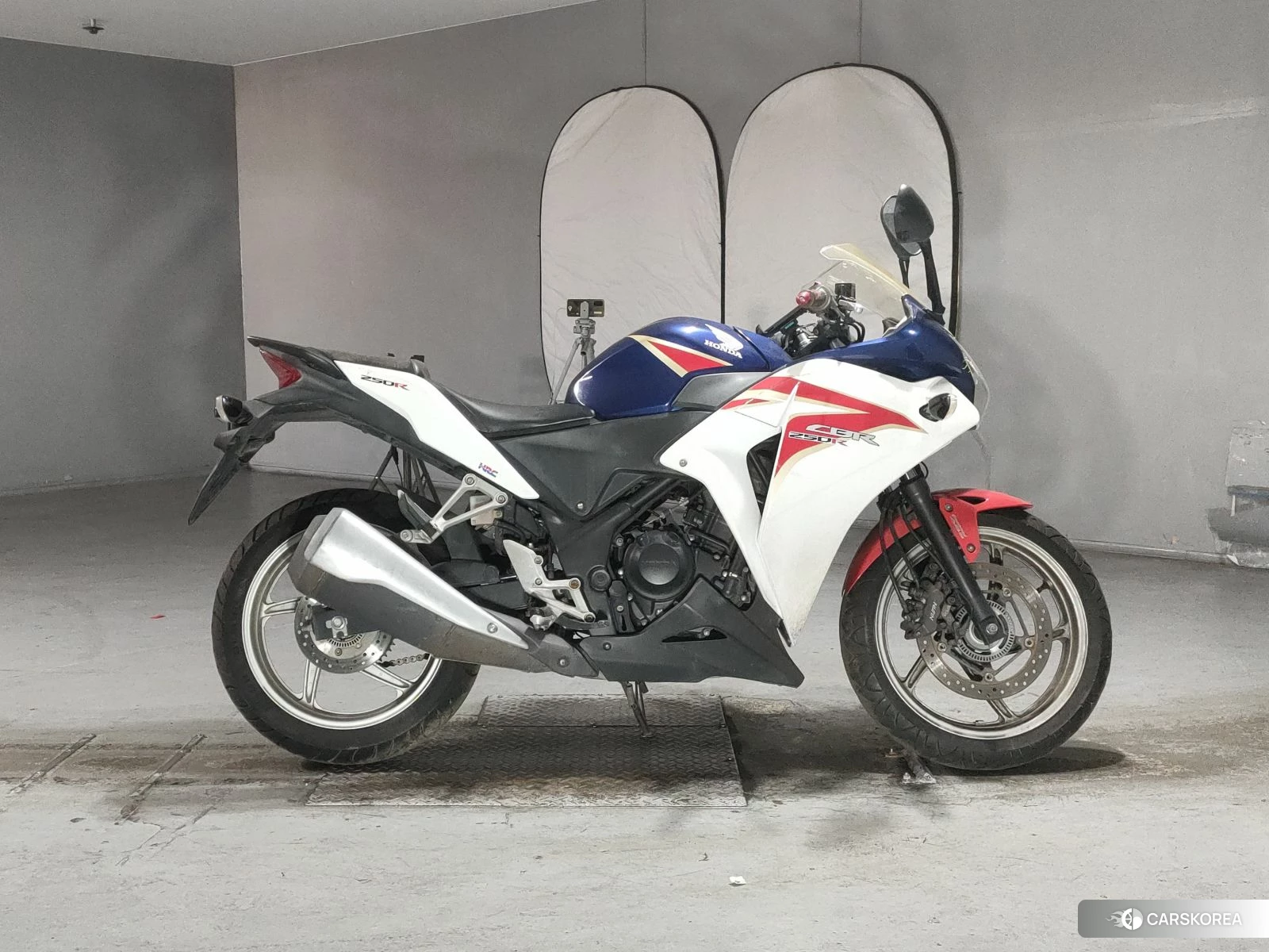 Проданный Honda CBR250R 2011 из Японии, фото 2