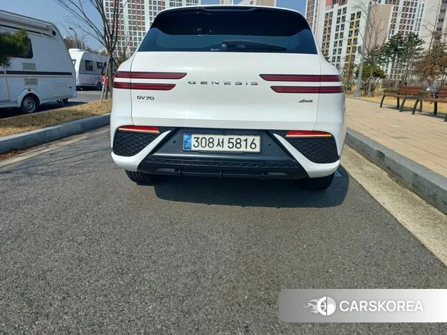 Genesis GV70 id 3843313 из Кореи 9