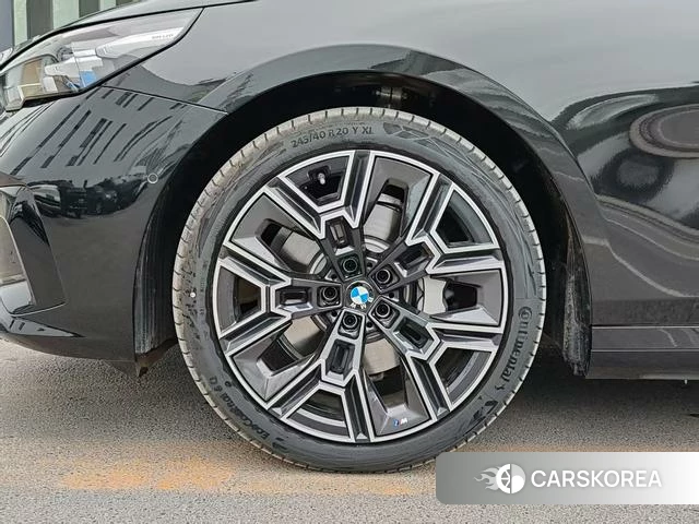 BMW 5 series 2025 Черный из Китая, фото 5