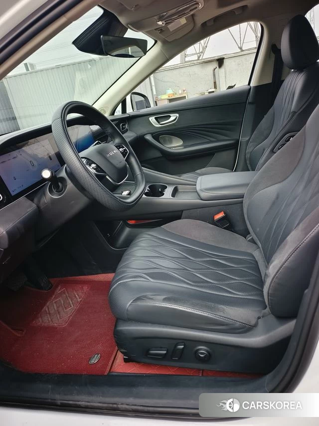 Roewe D7 EV 2023 Белый из Китая, фото 2