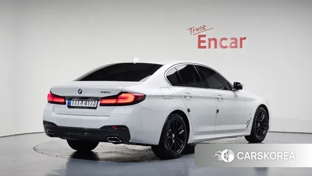 BMW 5 Series (G30) id 3355045 из Кореи 12