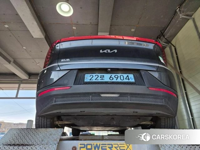 Kia EV6 2022 Серый из Кореи, фото 2