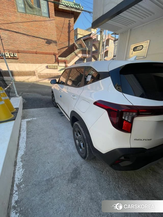 Kia The New Seltos 2023 Белый двухцветный из Кореи, фото 2