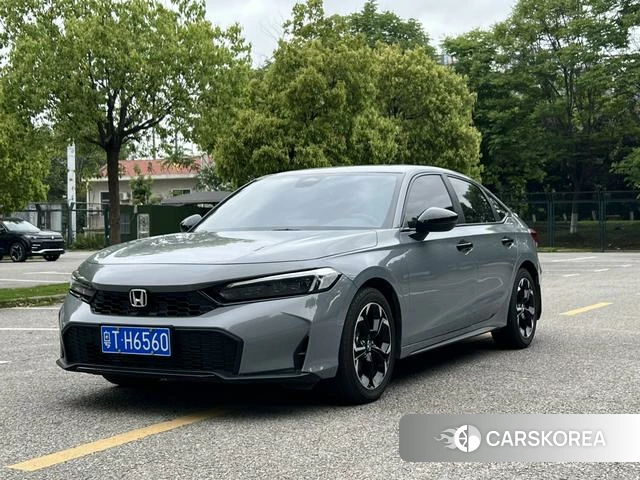 Honda Civic 2025 Темно-серый из Китая, фото 4