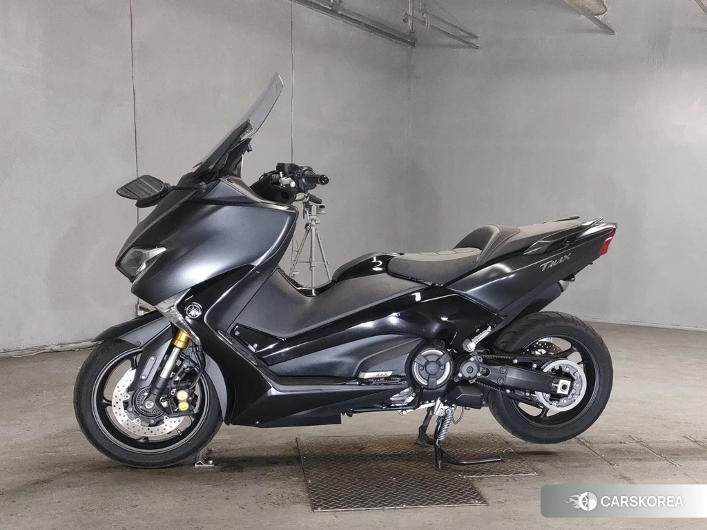 Проданный Yamaha T-MAX 530 DX 2017 из Японии, фото 2