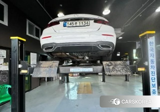 Mercedes-Benz E-Class W213 2021 Белый из Кореи, фото 2