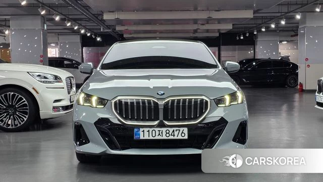 BMW 5 Series (G60) 2025 Серый из Кореи, фото 3