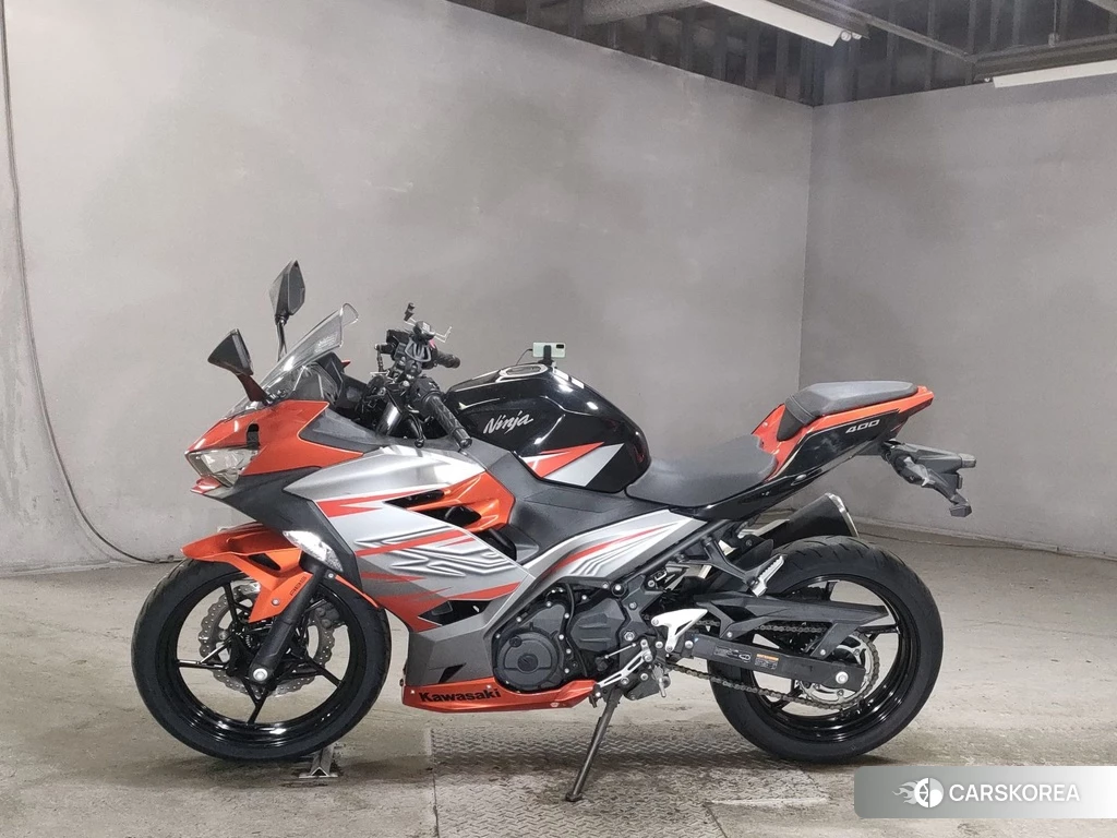 Проданный Kawasaki NINJA 400 2018 из Японии