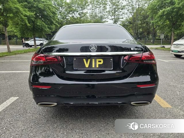 Mercedes-Benz E-class (imported) 2021 Черный из Китая, фото 2