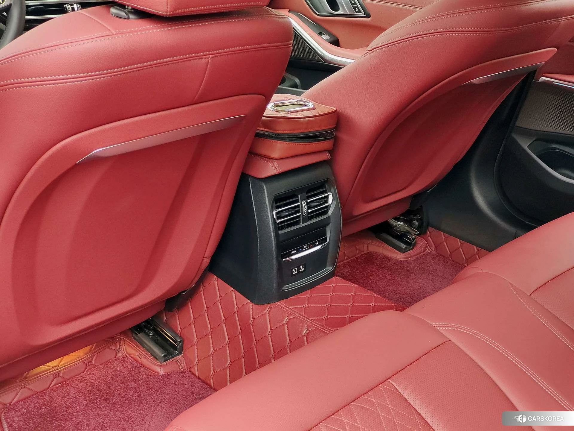 BMW 3 series 2024 Белый из Китая, фото 3