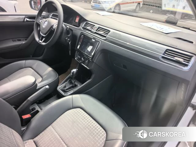 Volkswagen Santana id 4240199 из Китая 12