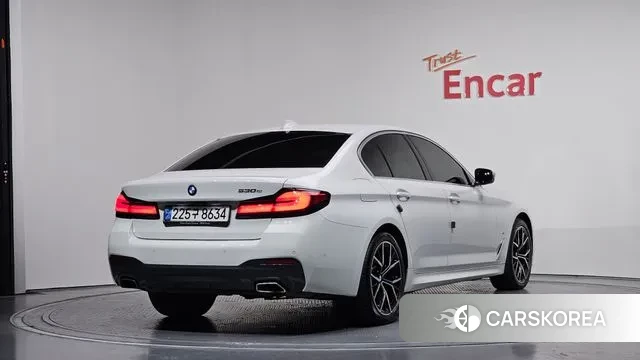 BMW 5 Series (G30) id 3562327 из Кореи 12