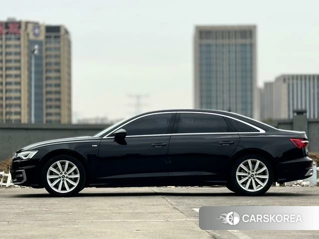 Audi A6L id 4290179 из Китая 10
