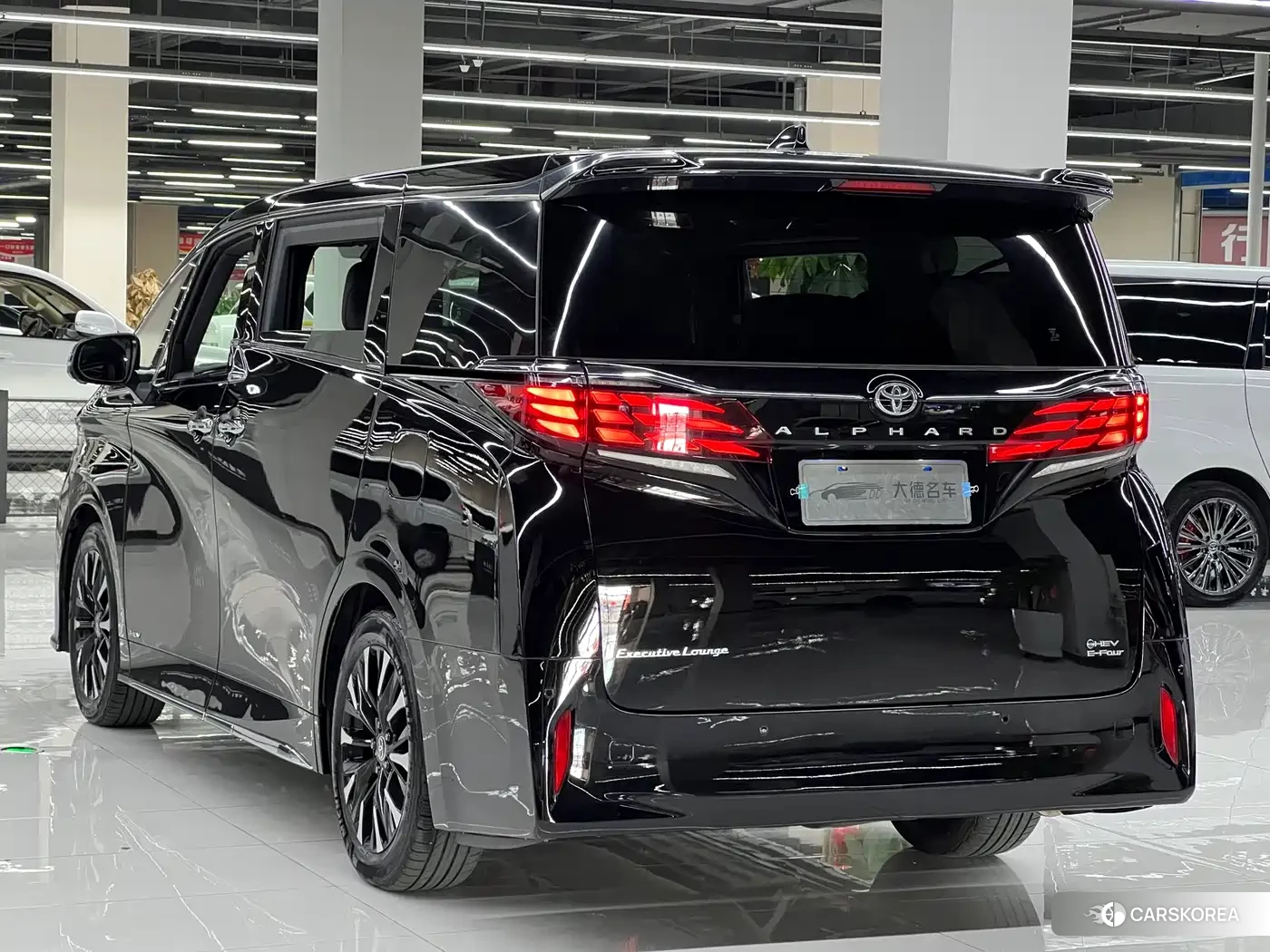 Toyota Elfa id 4601834 из Китая 12
