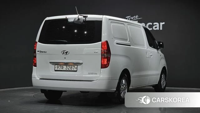 Hyundai The New Grand Starex id 4580842 из Кореи 12