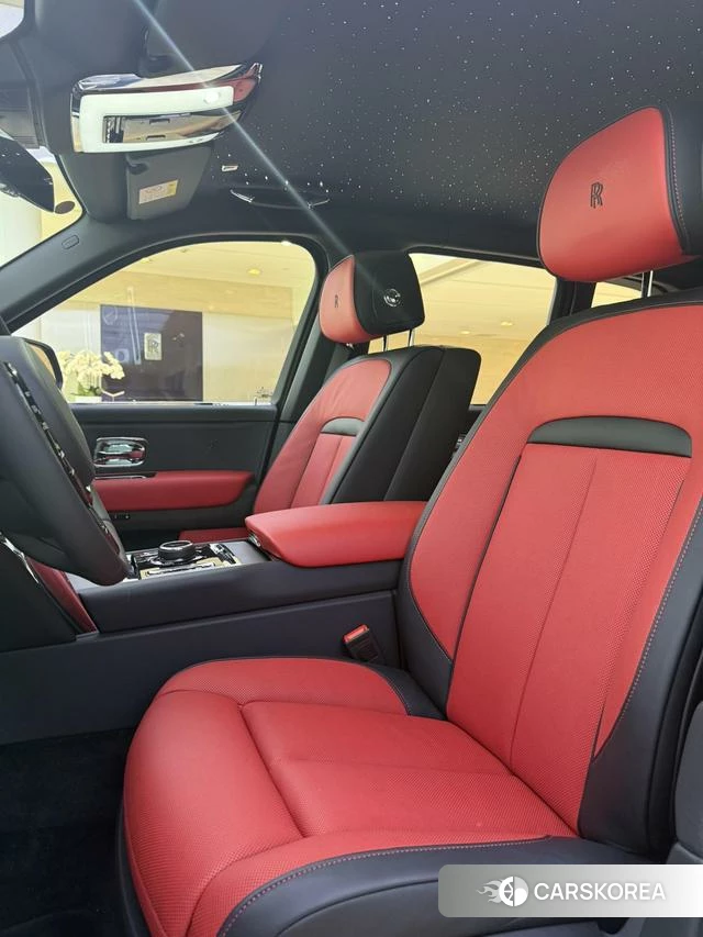 Rolls-Royce Cullinan 2025 Черный из Китая, фото 2