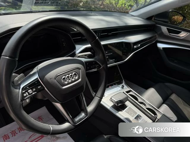 Audi A7 2022 Темно-серый из Китая, фото 2