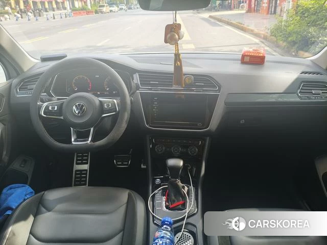 Volkswagen Tiguan L 2021 Белый из Китая, фото 2
