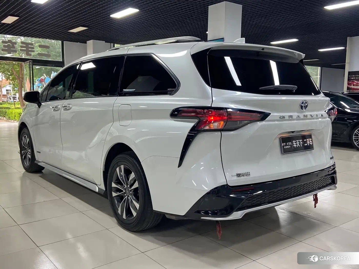 Toyota Granvia id 4538677 из Китая 10