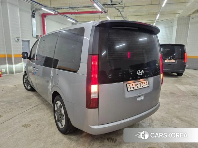 Hyundai Staria 2025 Серебристо-серый из Кореи, фото 6