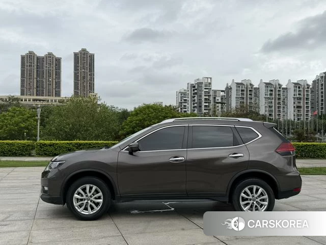 Nissan Qijun id 4353721 из Китая 12