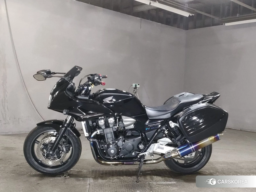 Проданный Honda CB1300ST 2010 из Японии, фото 2