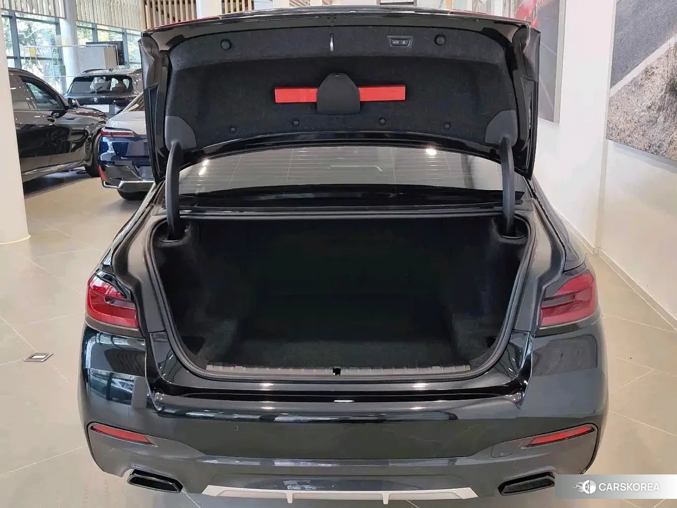 BMW 5 series 2023 Черный из Китая, фото 4