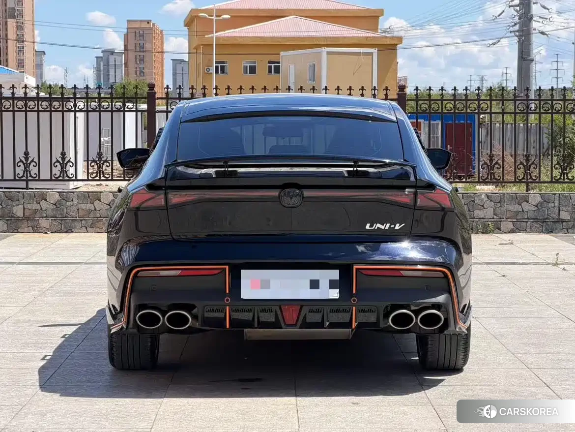 Chang'an Changan UNI-V 2023 Черный из Китая, фото 2