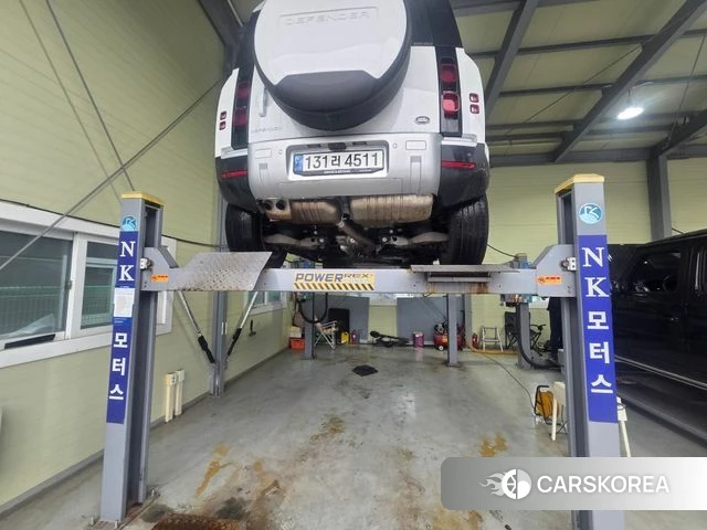 Land Rover Defender (L663) 2023 Белый из Кореи, фото 2