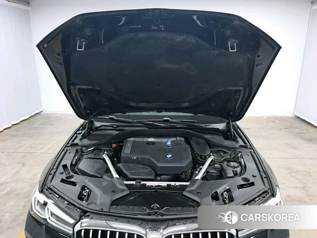 BMW 5 series PHEV id 4277161 из Китая 12