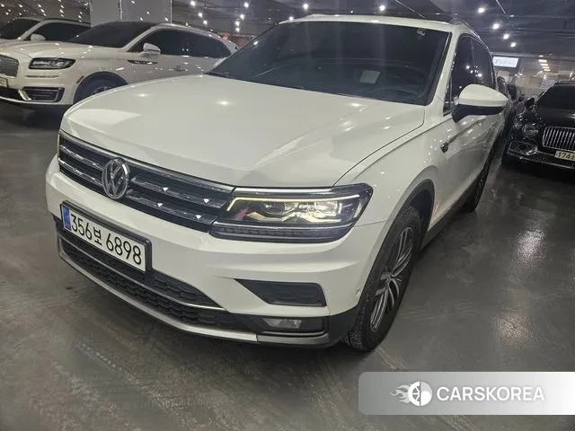 Volkswagen Tiguan Allspace 2020 Черный из Кореи, фото 2