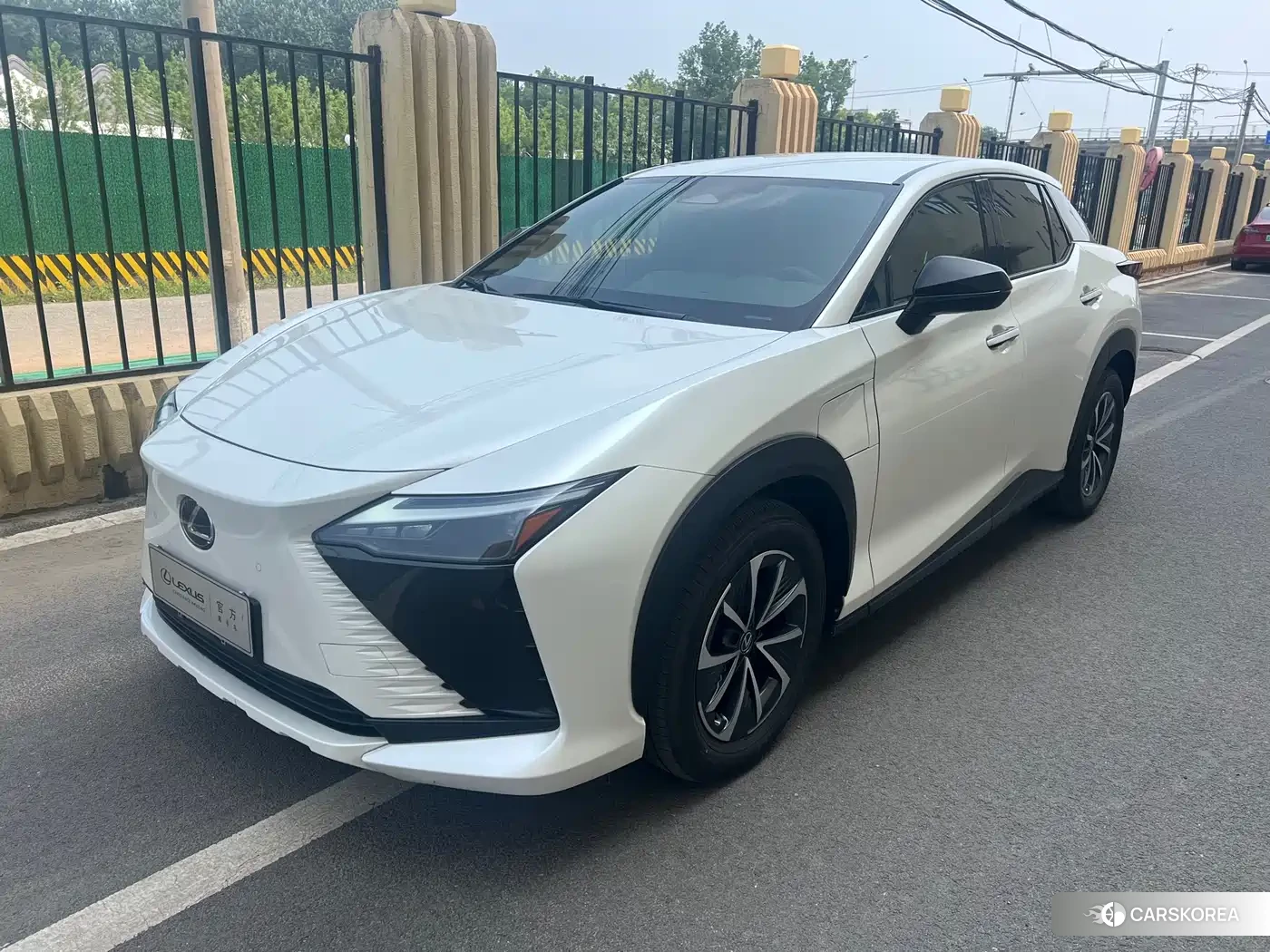 Lexus RZ 2023 Белый из Китая, фото 5