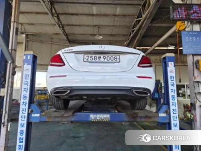 Mercedes-Benz E-Class W213 2020 Белый из Кореи, фото 2