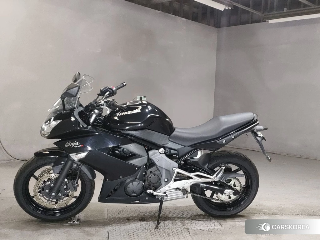 Проданный Kawasaki NINJA 400R 2010 из Японии, фото 2
