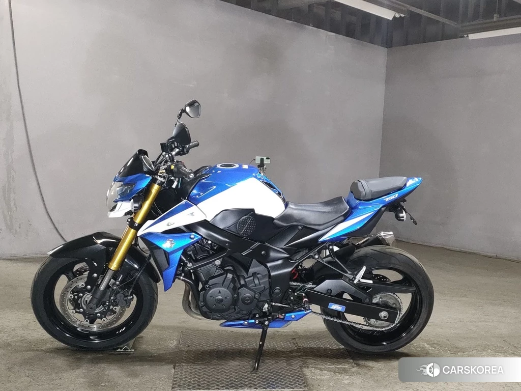 Проданный Suzuki GSR750 2014 из Японии