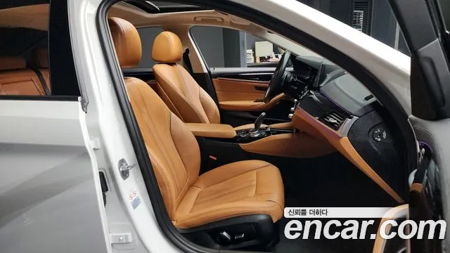 BMW 5 Series (G30) id 2699902 из Кореи 12