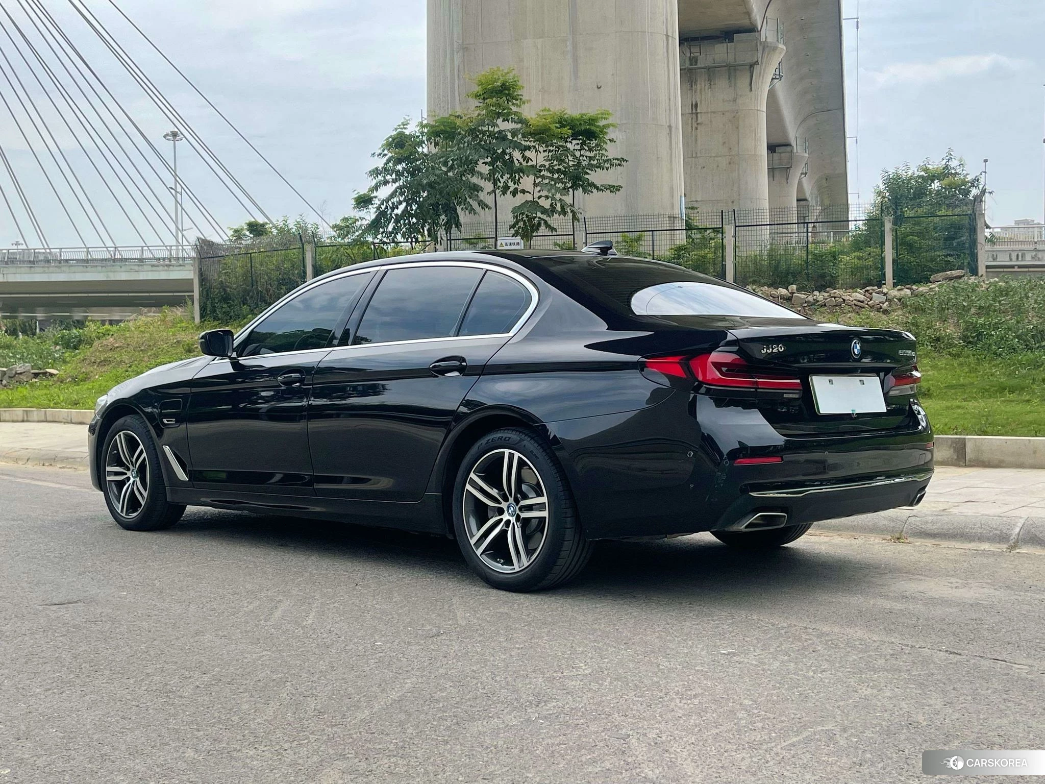 BMW 5 series PHEV id 4452839 из Китая 12