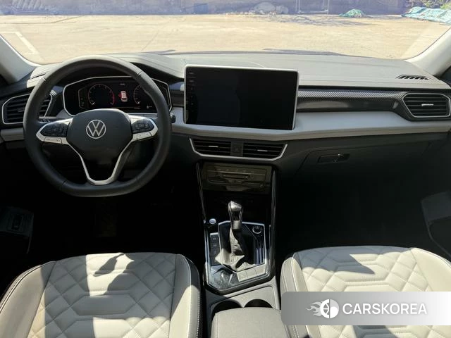 Volkswagen Tanyue 2022 Темно-серый из Китая, фото 2