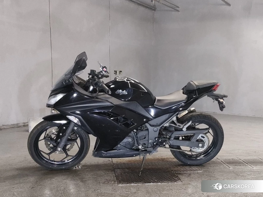 Проданный Kawasaki NINJA 250 2014 из Японии, фото 2