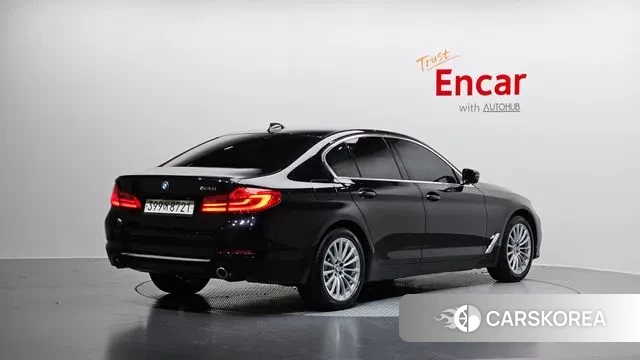 BMW 5 Series (G30) id 3573661 из Кореи 12