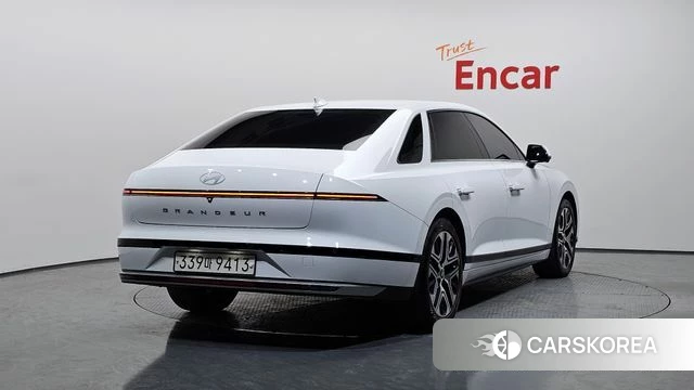 Hyundai Grandeur (GN7) id 4408871 из Кореи 12