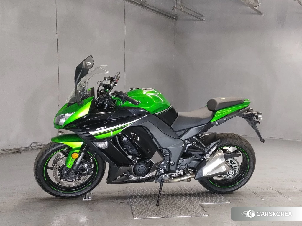 Проданный Kawasaki NINJA 1000 2016 из Японии