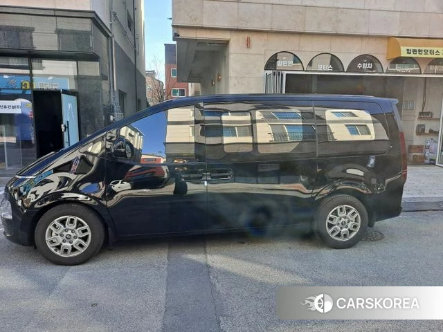 Hyundai Staria 2025 Черный из Кореи, фото 2