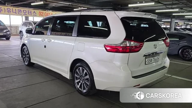 Toyota Sienna id 3643760 из Кореи 12