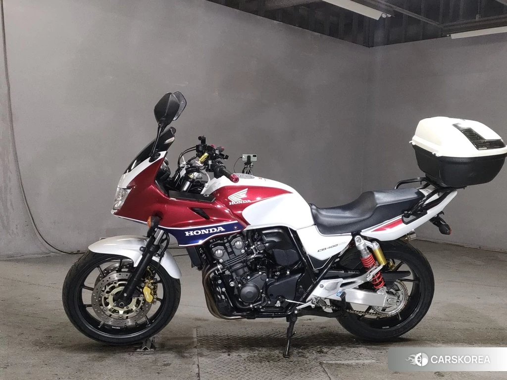 Проданный Honda CB400SF BOLDOR 2015 из Японии